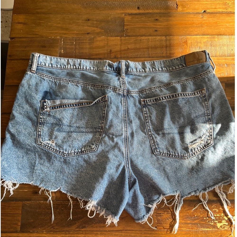 AMERICAN EAGLE Distressed Denim Shorts Women 20 Blue Raw Hem Y2K Streetwear - Picture 6 of 6